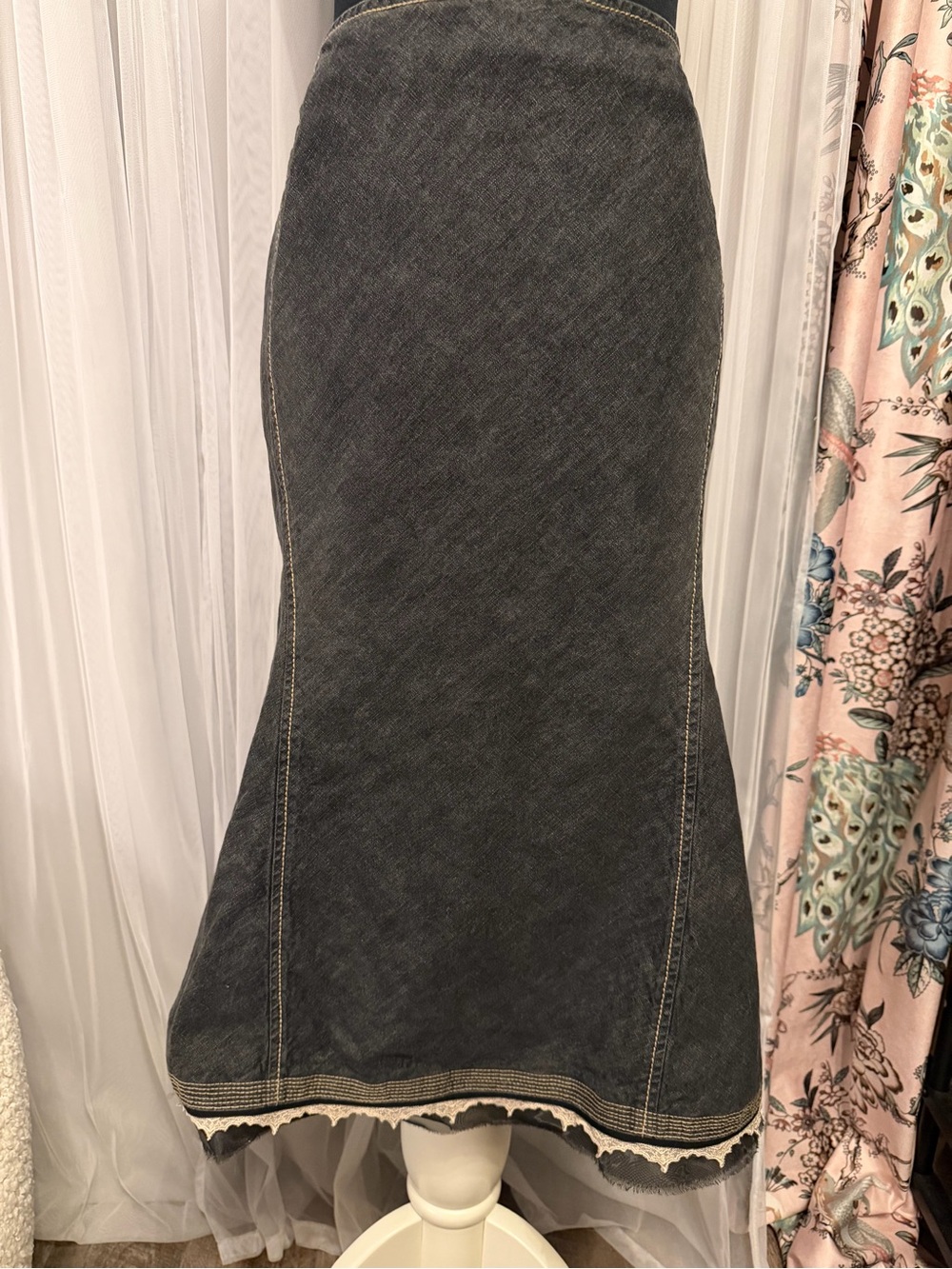 Peter Nygard Black Denim Maxi Skirt Size 10 Mermaid Lace Trim Y2K